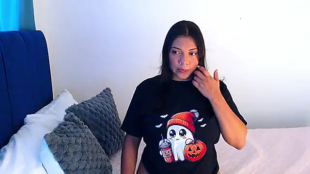 angela santana  online show from March 13, 6:01 pm