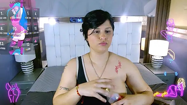 Annie Catt  online show from March 10, 6:35 pm