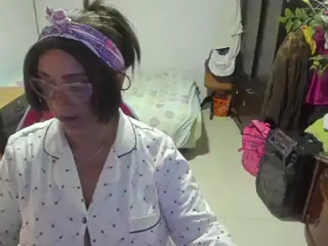 Mrs mommy  online show from February 24, 2:15 pm