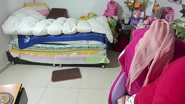 Mrs mommy  online show from October 1, 9:32 pm