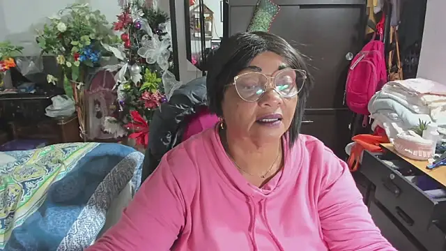 Mrs mommy  online show from December 17, 11:22 pm