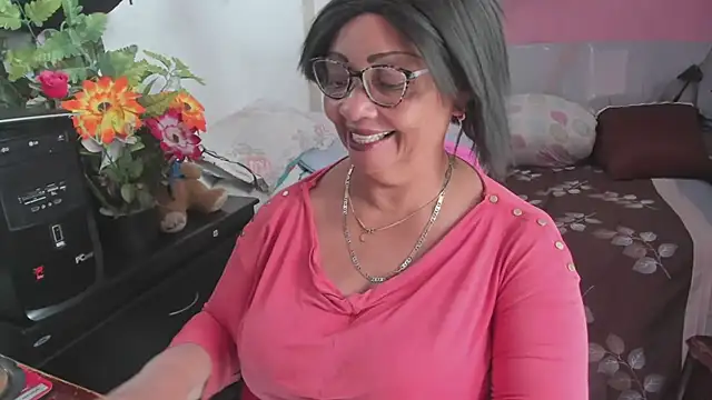 Snapshot of Mrs_mommy_ chatting on July 6, 8:00 pm Mrs mommy online show from July 6, 8:00 pm