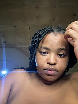 Linahlove online show from February 26, 7:49 pm