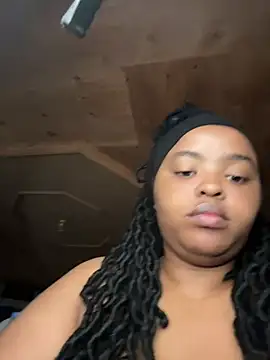 Linahlove online show from March 19, 7:18 am