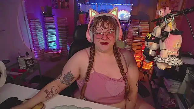 FatVeronica online show from August 8, 7:27 pm