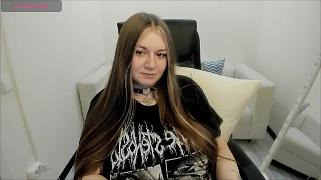 AlisaBacker online show from December 11, 2:22 pm