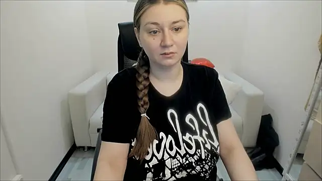 AlisaBacker online show from February 24, 9:31 pm