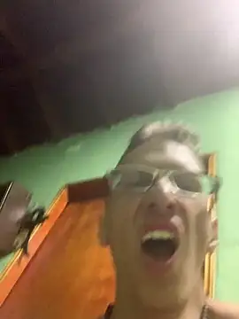 Snapshot of SOYMRX chatting on December 28, 11:05 pm SOYMRX online show from December 28, 11:05 pm