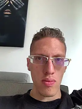 Snapshot of SOYMRX chatting on December 29, 7:22 pm SOYMRX online show from December 29, 7:22 pm