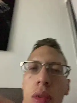 Snapshot of SOYMRX chatting on December 30, 6:20 am SOYMRX online show from December 30, 6:20 am