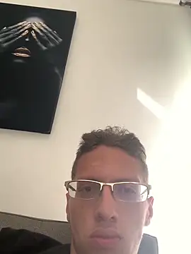 Snapshot of SOYMRX chatting on January 5, 8:21 pm SOYMRX online show from January 5, 8:21 pm