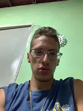 Snapshot of SOYMRX chatting on January 13, 3:23 am SOYMRX online show from January 13, 3:23 am