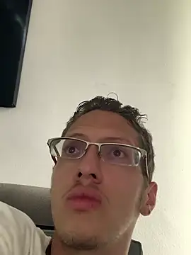 Snapshot of SOYMRX chatting on February 10, 8:21 pm SOYMRX online show from February 10, 8:21 pm