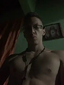 Snapshot of SOYMRX chatting on March 12, 3:02 am SOYMRX online show from March 12, 3:02 am