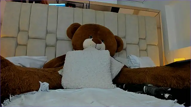 SheylaBakerr online show from February 9, 2:40 pm