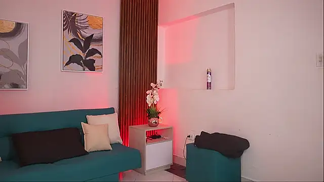 SheylaBakerr online show from April 10, 9:47 am