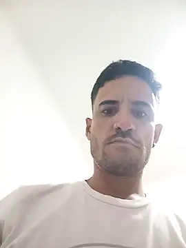 Snapshot of Troya3322 chatting on February 28, 3:29 am Troya3322 online show from February 28, 3:29 am