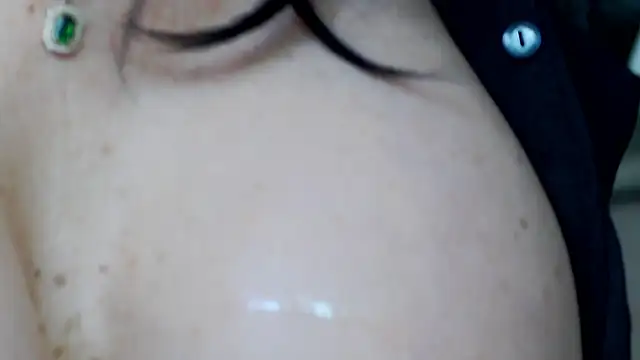 NicolleReyn online show from February 13, 8:34 pm