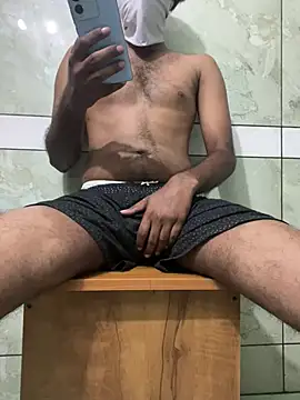 Snapshot of Bluelover0812 chatting on December 30, 8:36 pm Bluelover0812 online show from December 30, 8:36 pm