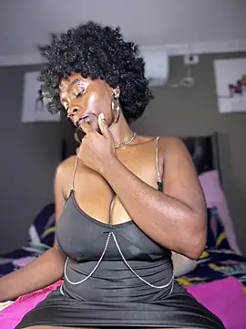 Candy-Heart online show from April 13, 1:00 am