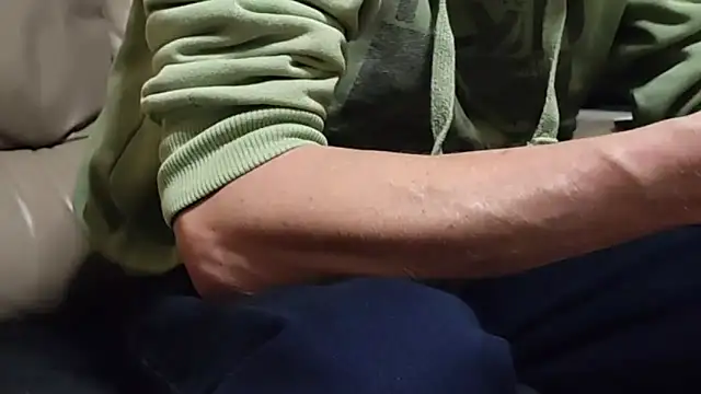 Snapshot of brenzs chatting on November 8, 5:56 pm brenzs online show from November 8, 5:56 pm