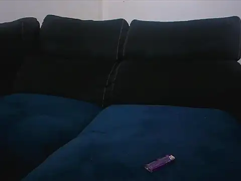 Snapshot of Daneris chatting on February 4, 6:14 am Daneris online show from February 4, 6:14 am