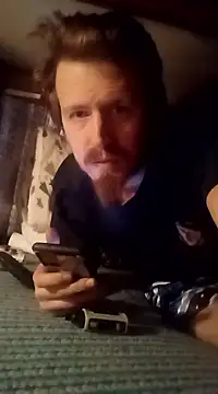 Snapshot of hothippie420 chatting on December 7, 2:20 am hothippie420 online show from December 7, 2:20 am