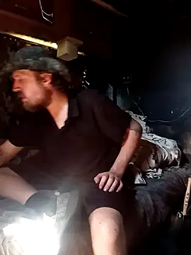 Snapshot of hothippie420 chatting on September 17, 5:47 pm hothippie420 online show from September 17, 5:47 pm