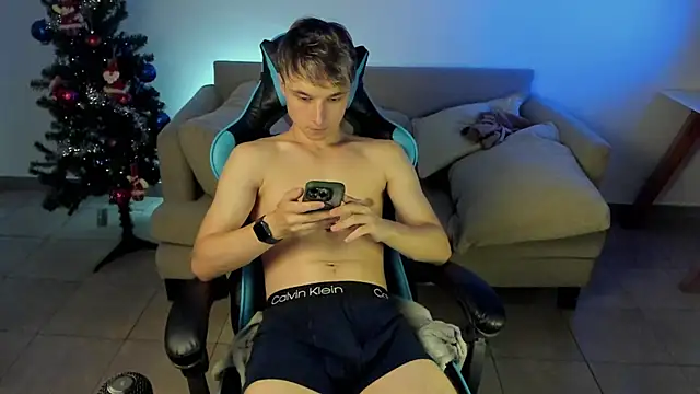 marcusmit online show from December 20, 12:19 am