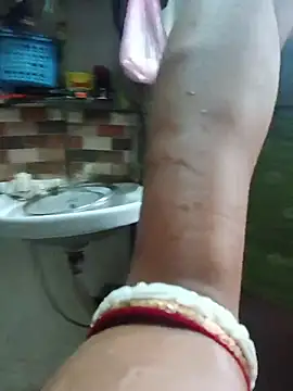 Ivy-09 online show from April 5, 8:00 am