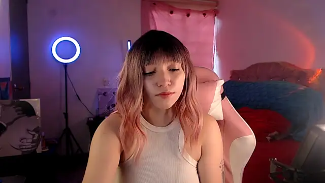 AllyDonfort online show from January 9, 9:05 pm