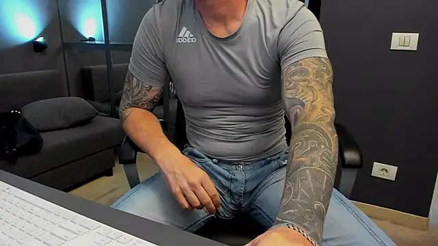 AronGrant online show from November 19, 9:31 am