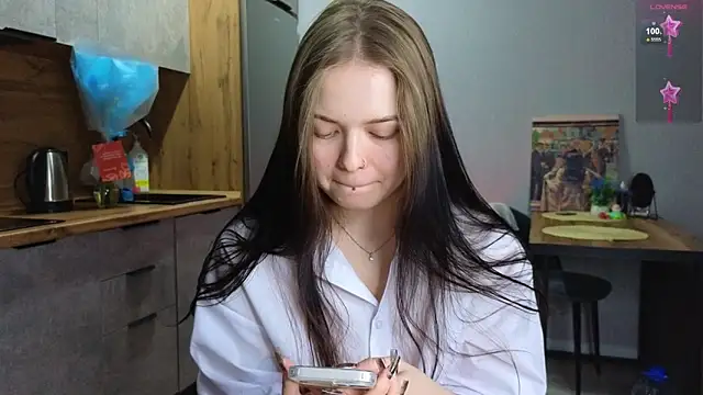 doll lol  online show from February 5, 6:04 pm