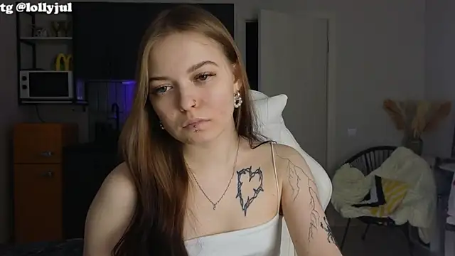 doll lol  online show from October 13, 3:12 pm