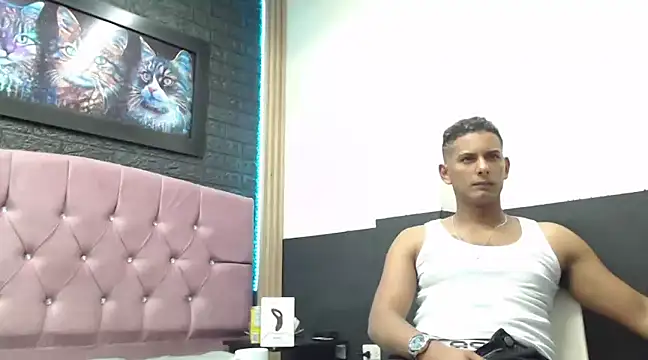 Snapshot of Chris_Dick23 chatting on January 14, 3:32 am Chris Dick23 online show from January 14, 3:32 am