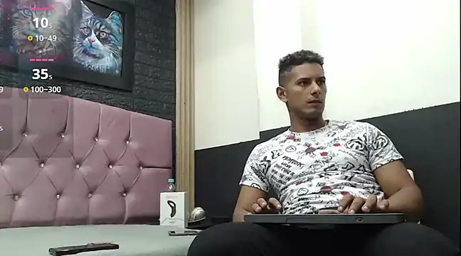 Snapshot of Chris_Dick23 chatting on January 18, 5:31 am Chris Dick23 online show from January 18, 5:31 am