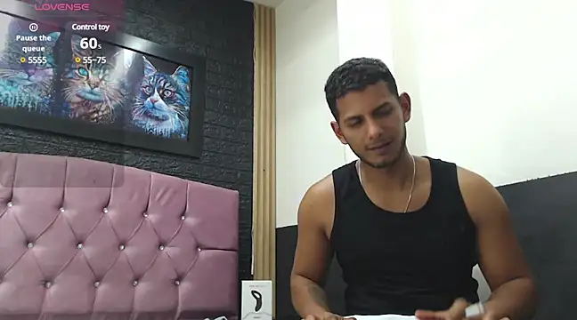 Snapshot of Chris_Dick23 chatting on February 14, 7:17 am Chris Dick23 online show from February 14, 7:17 am