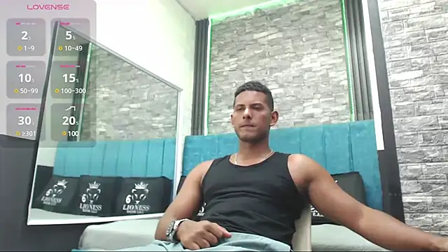 Snapshot of Chris_Dick23 chatting on February 19, 8:52 pm Chris Dick23 online show from February 19, 8:52 pm