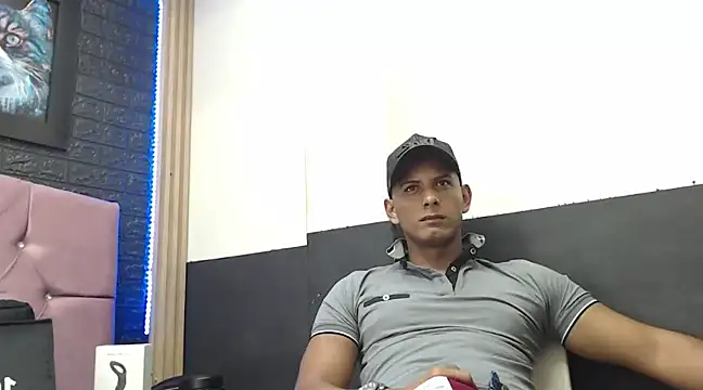 Snapshot of Chris_Dick23 chatting on March 11, 3:48 am Chris Dick23 online show from March 11, 3:48 am