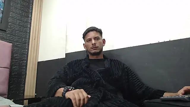 Snapshot of Chris_Dick23 chatting on October 11, 4:01 am Chris Dick23 online show from October 11, 4:01 am