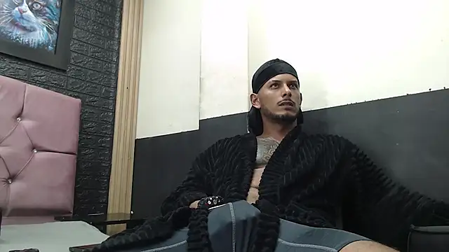 Snapshot of Chris_Dick23 chatting on October 12, 4:44 am Chris Dick23 online show from October 12, 4:44 am