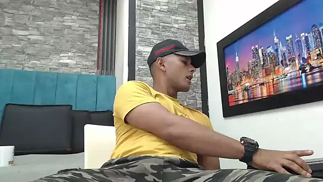 Snapshot of Chris_Dick23 chatting on November 27, 5:20 am Chris Dick23 online show from November 27, 5:20 am