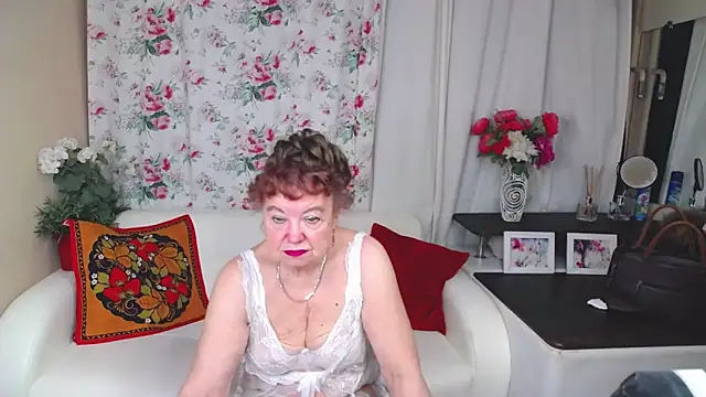 YourHotGranny online show from March 3, 10:43 am
