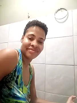 Snapshot of Su_Duarte_1 chatting on December 14, 5:18 am Su Duarte 1 online show from December 14, 5:18 am