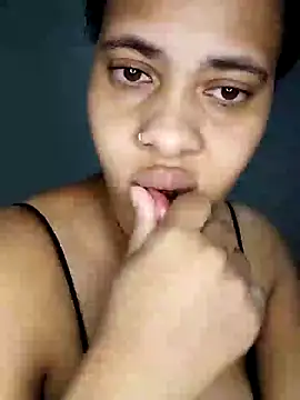 Snapshot of Su_Duarte_1 chatting on February 20, 12:30 am Su Duarte 1 online show from February 20, 12:30 am