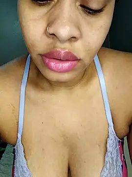 Snapshot of Su_Duarte_1 chatting on March 11, 5:24 pm Su Duarte 1 online show from March 11, 5:24 pm