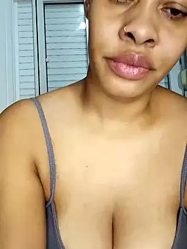 Snapshot of Su_Duarte_1 chatting on March 21, 2:18 am Su Duarte 1 online show from March 21, 2:18 am