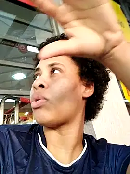 Snapshot of Su_Duarte_1 chatting on September 19, 8:20 pm Su Duarte 1 online show from September 19, 8:20 pm