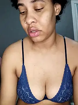 Snapshot of Su_Duarte_1 chatting on September 25, 12:14 am Su Duarte 1 online show from September 25, 12:14 am
