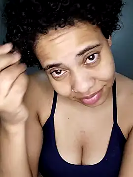 Snapshot of Su_Duarte_1 chatting on October 9, 2:42 am Su Duarte 1 online show from October 9, 2:42 am